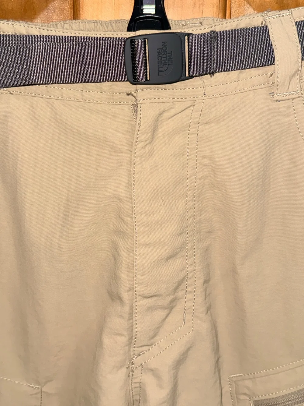 The North Face Men's Khaki Modern Cargo Shorts with Gray Belt-M-EC